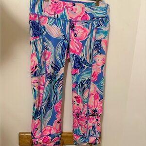 Lilly Pulitzer Luxletic Pink and Blue Capris Size M